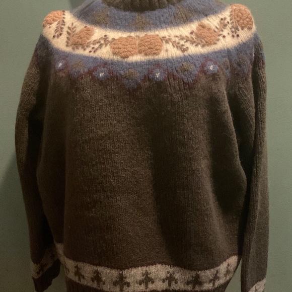 NORTHERN REFLECTIONS BRAND  Beautiful Sweater  Not Worn - Picture 1 of 11